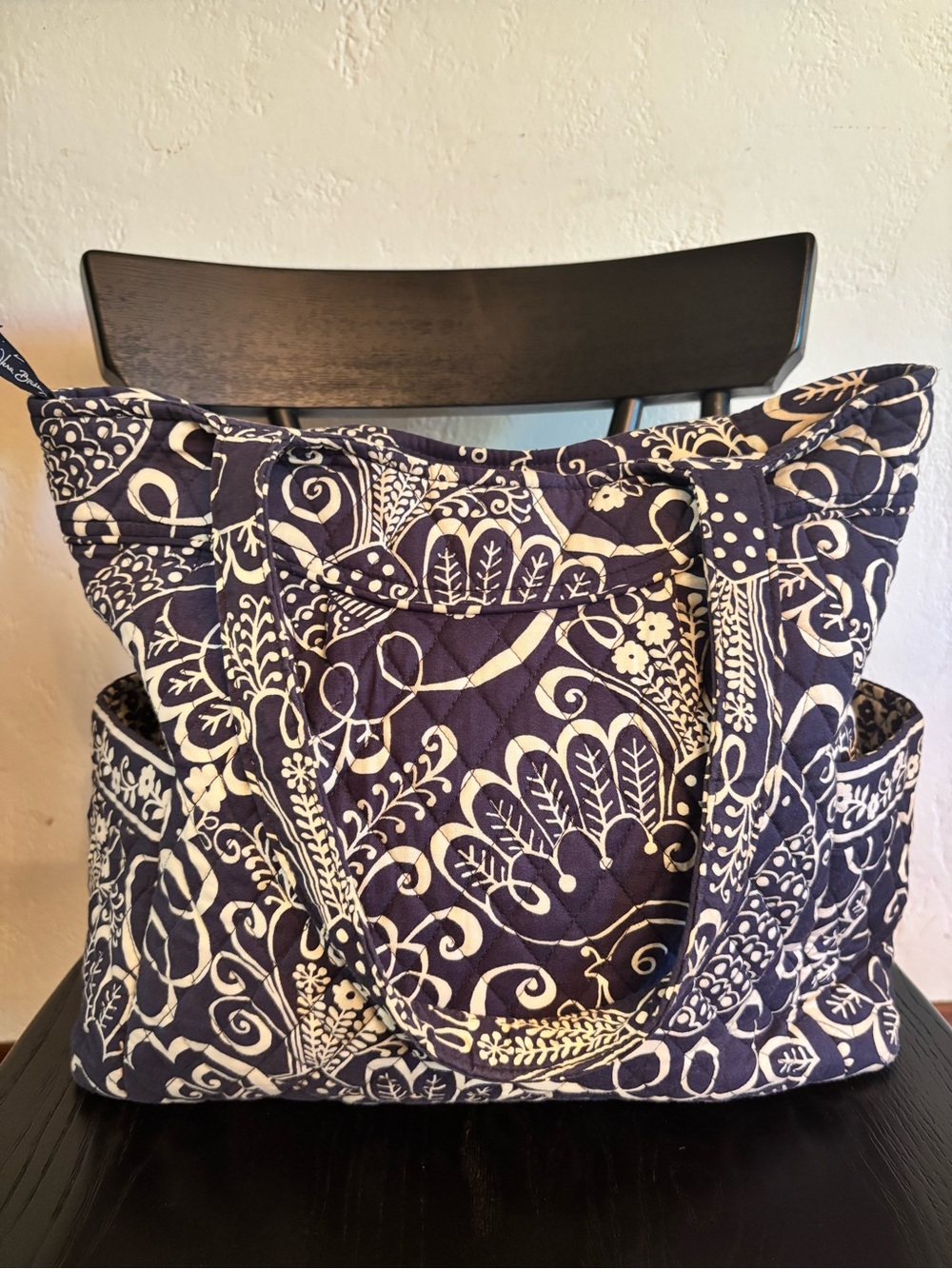 Vera Bradley retired Twirly Birds Navy blue cream floral quilted zippered tote